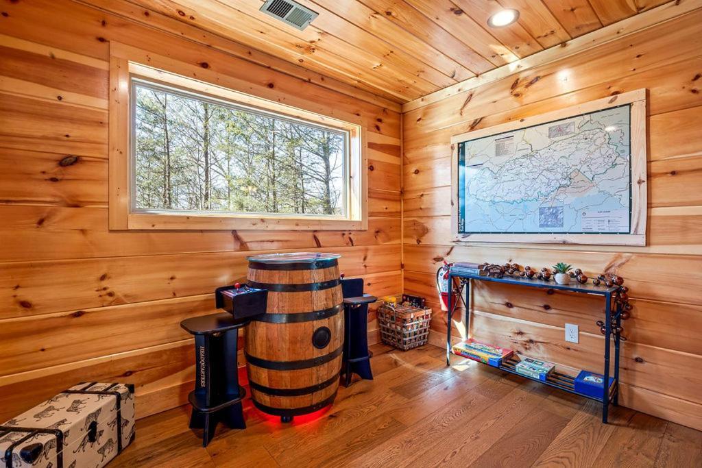 Bobcat Den By Eden Crest Villa Гетлинбург Екстериор снимка