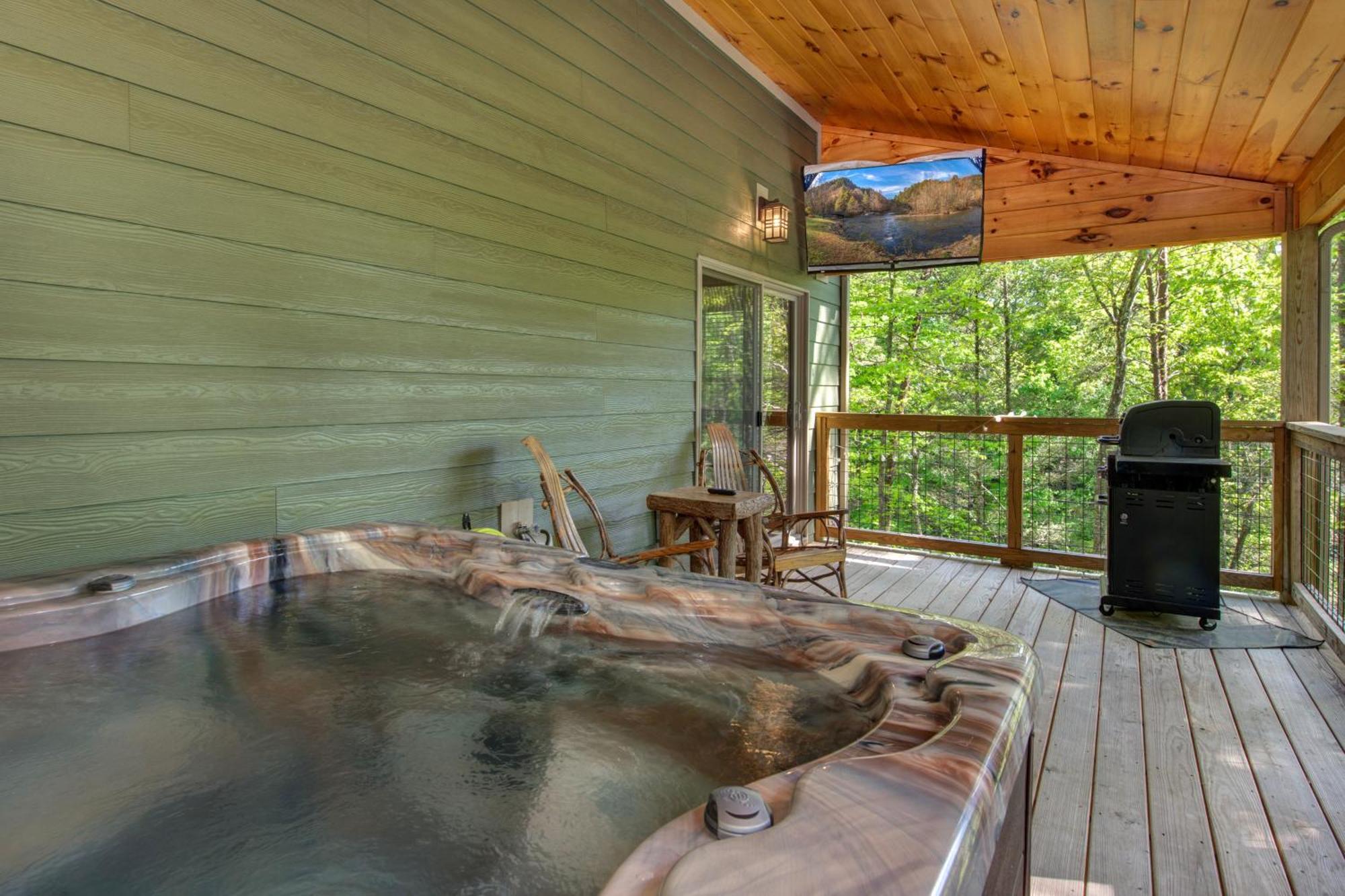 Bobcat Den By Eden Crest Villa Гетлинбург Екстериор снимка